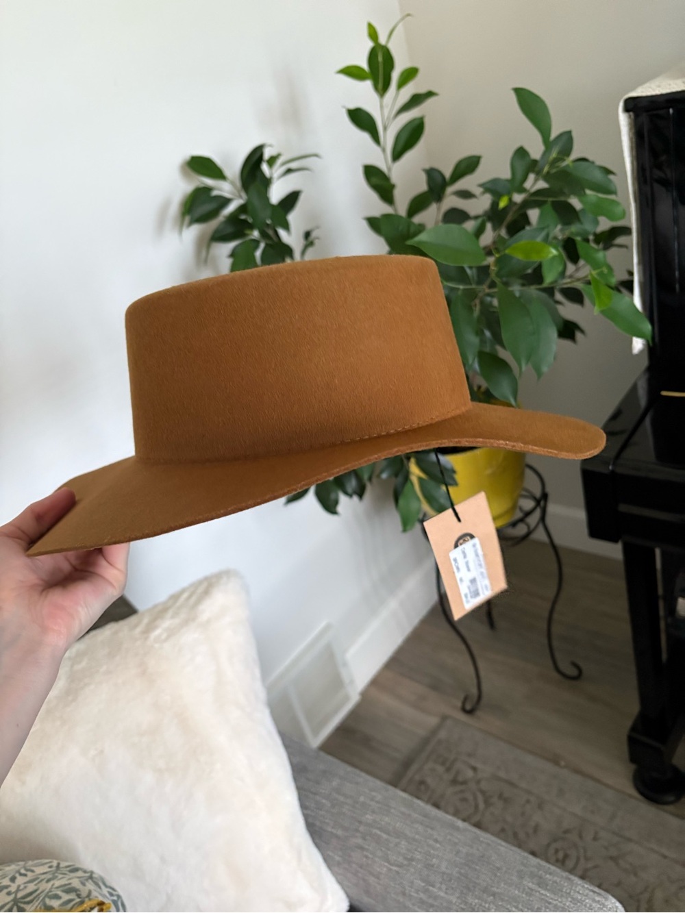 Women’s Gigi Pip Brown Cowgirl Hat, New with Tags